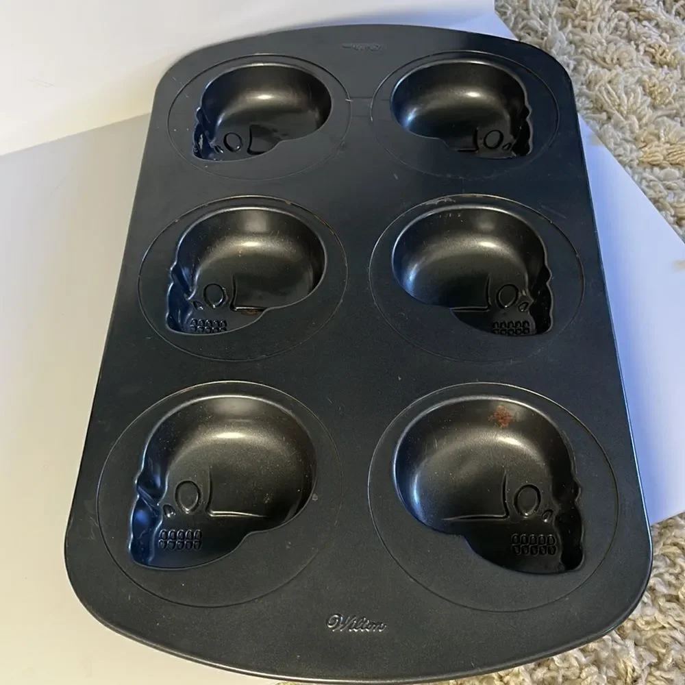 Wilton skeleton baking pan EUC